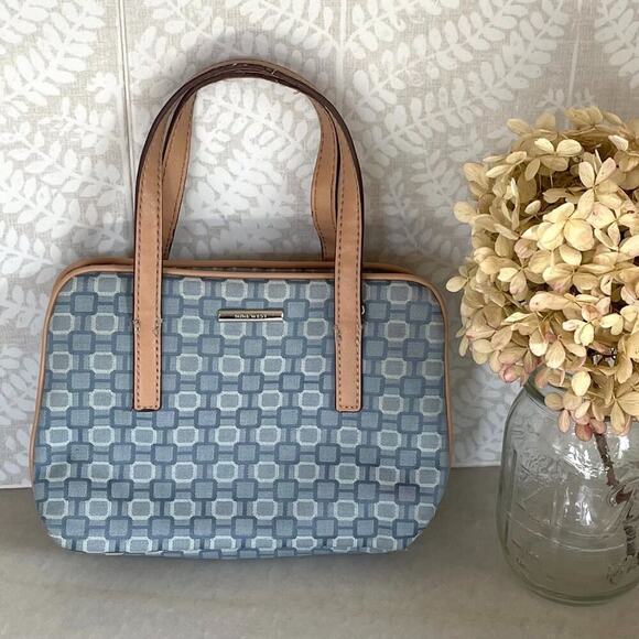 Nine West Geometric Print Blue/Ivory Fabric Mini Bag/Wallet/Purse, Retro, Y2K - Picture 1 of 9